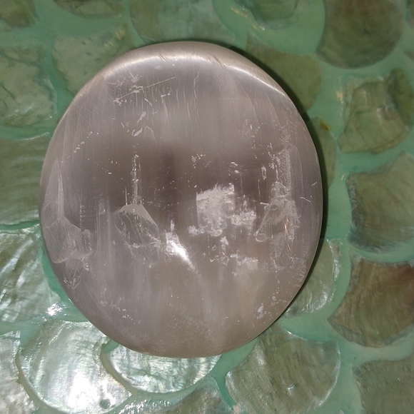 Selenite Palm Stone - Picture 4 of 6